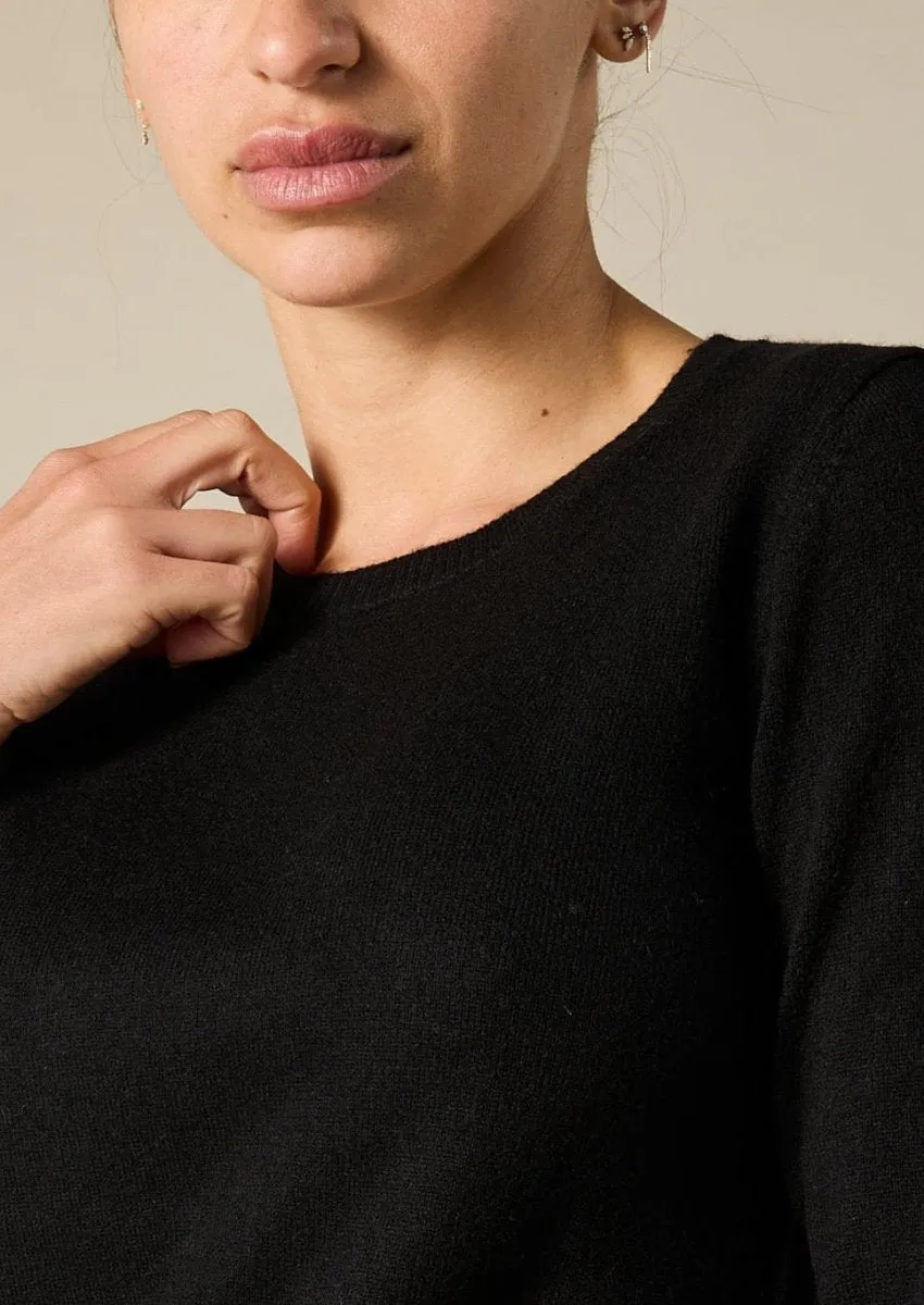 Cashmere Daisy Crew Neck in Black