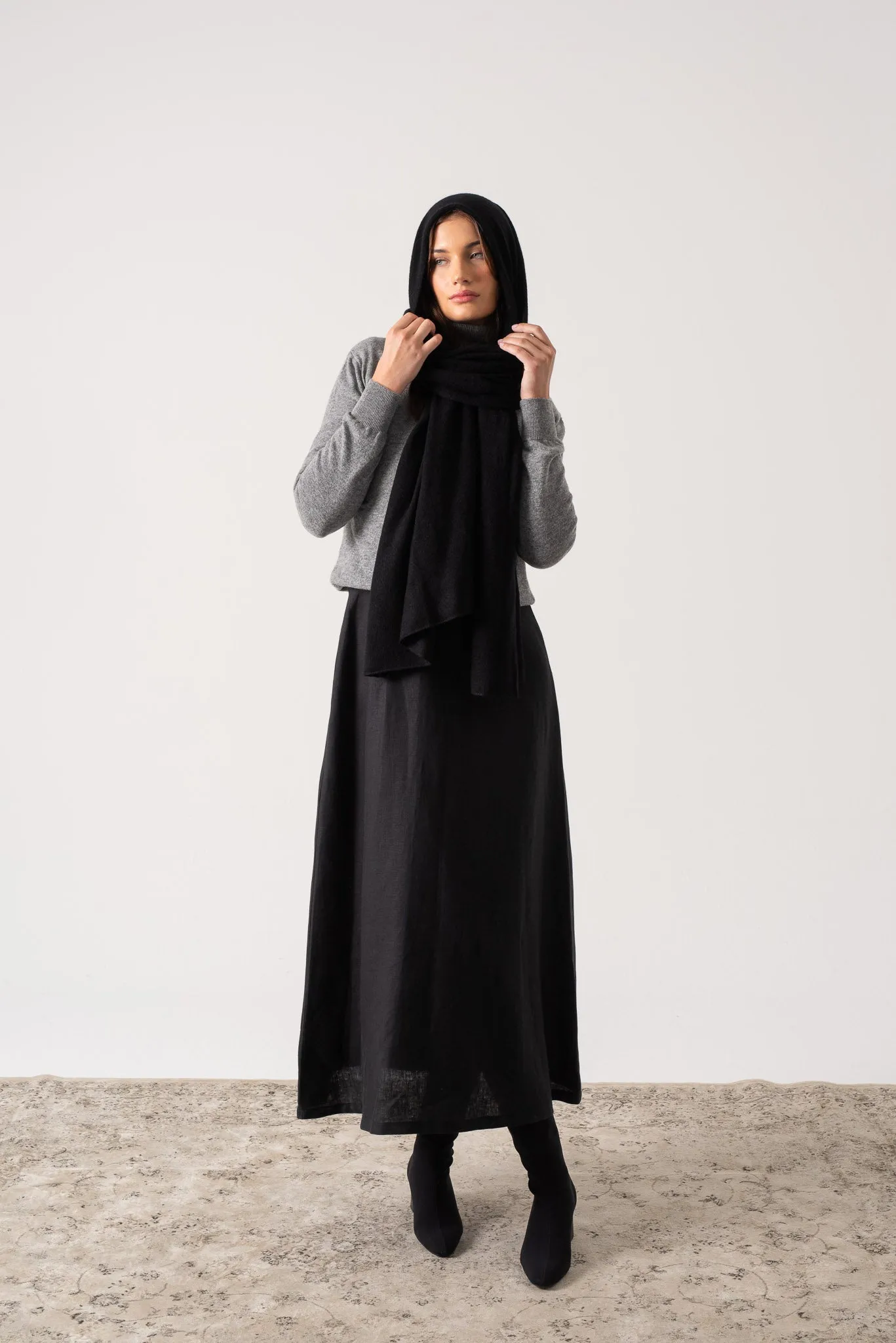 Fluire 100% Cashmere Wrap Black