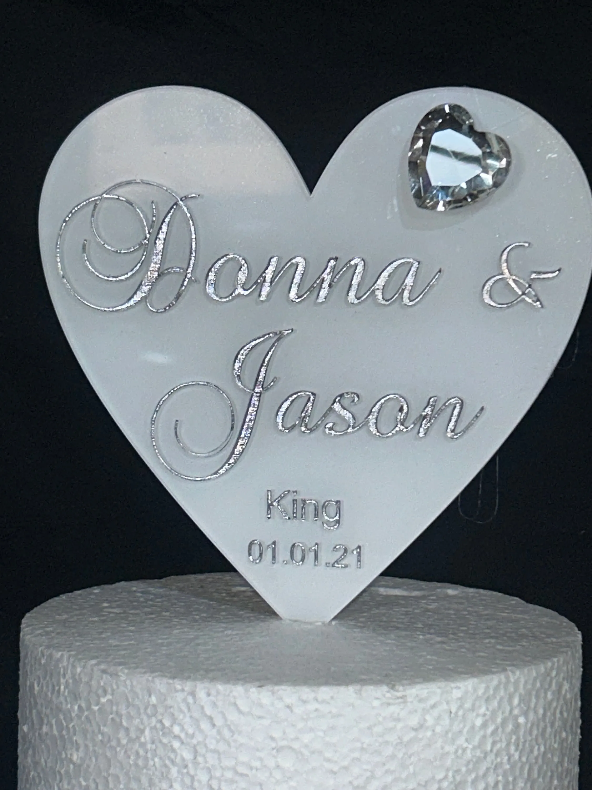 Heart Cake Topper, Wedding Cake Topper, White Acrylic Cake Topper with Personalised Names, Etched Engraved Heart Cake Topper