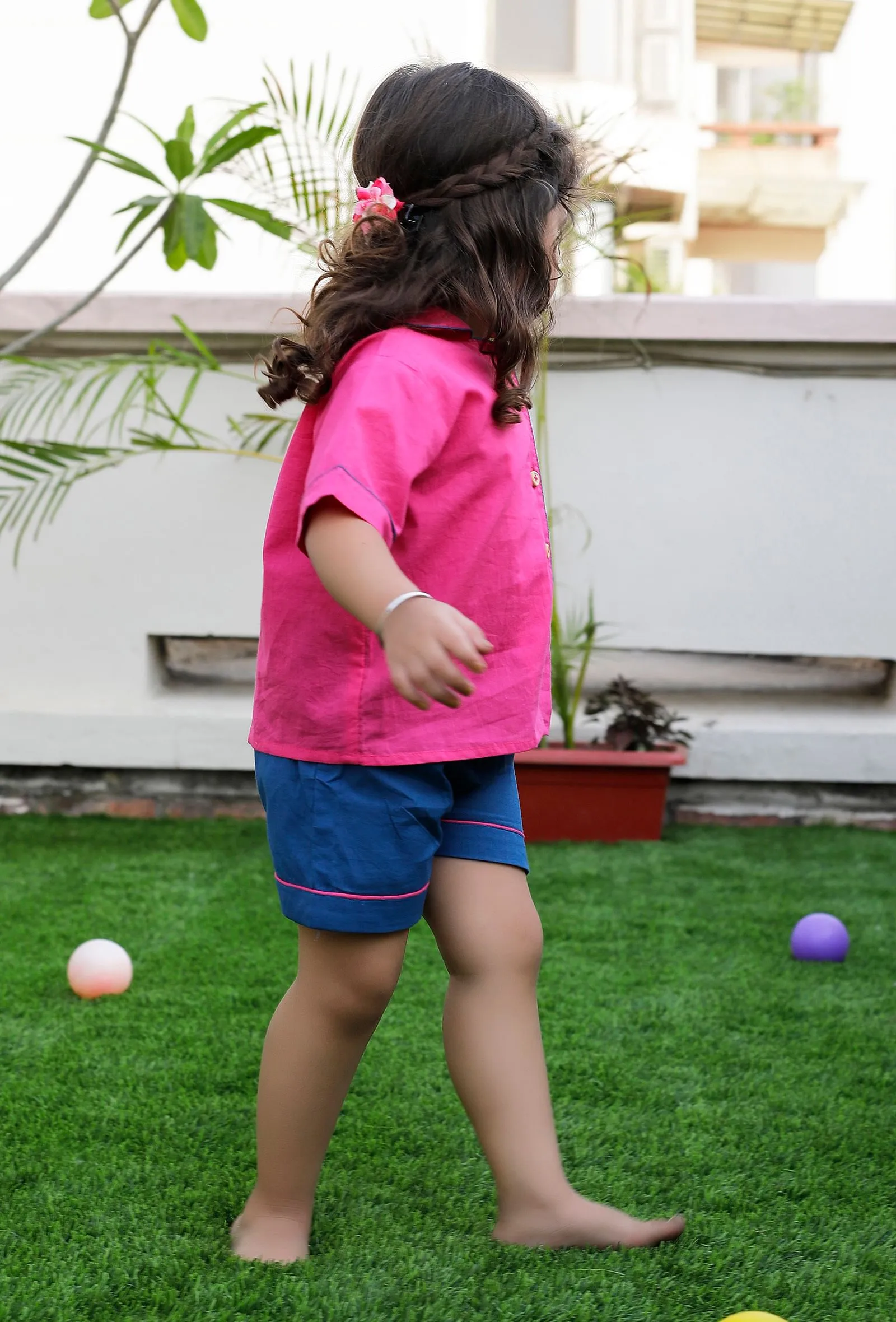 Set Of 2: Minnie Pink Shirt And Blue Short