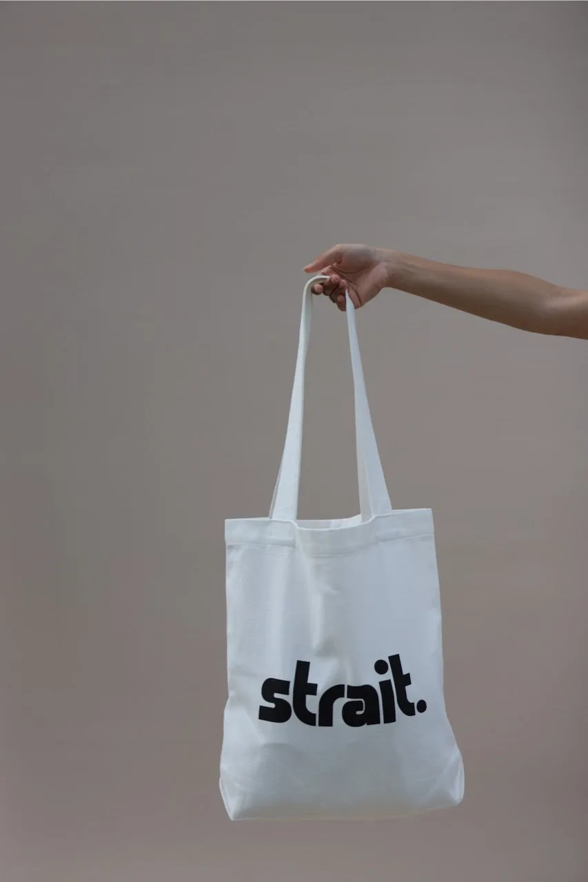 Strait Tote